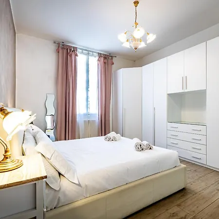 Id Light-filled With Garden Oasis Apartment *