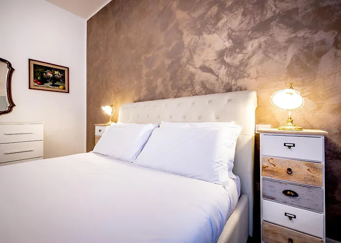 Apartment Id Light-filled With Garden Oasis Florence